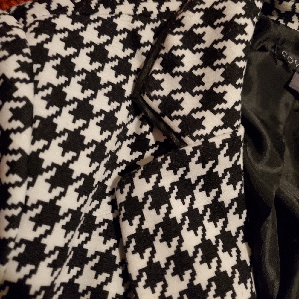 Blazer - Picture 4 of 4